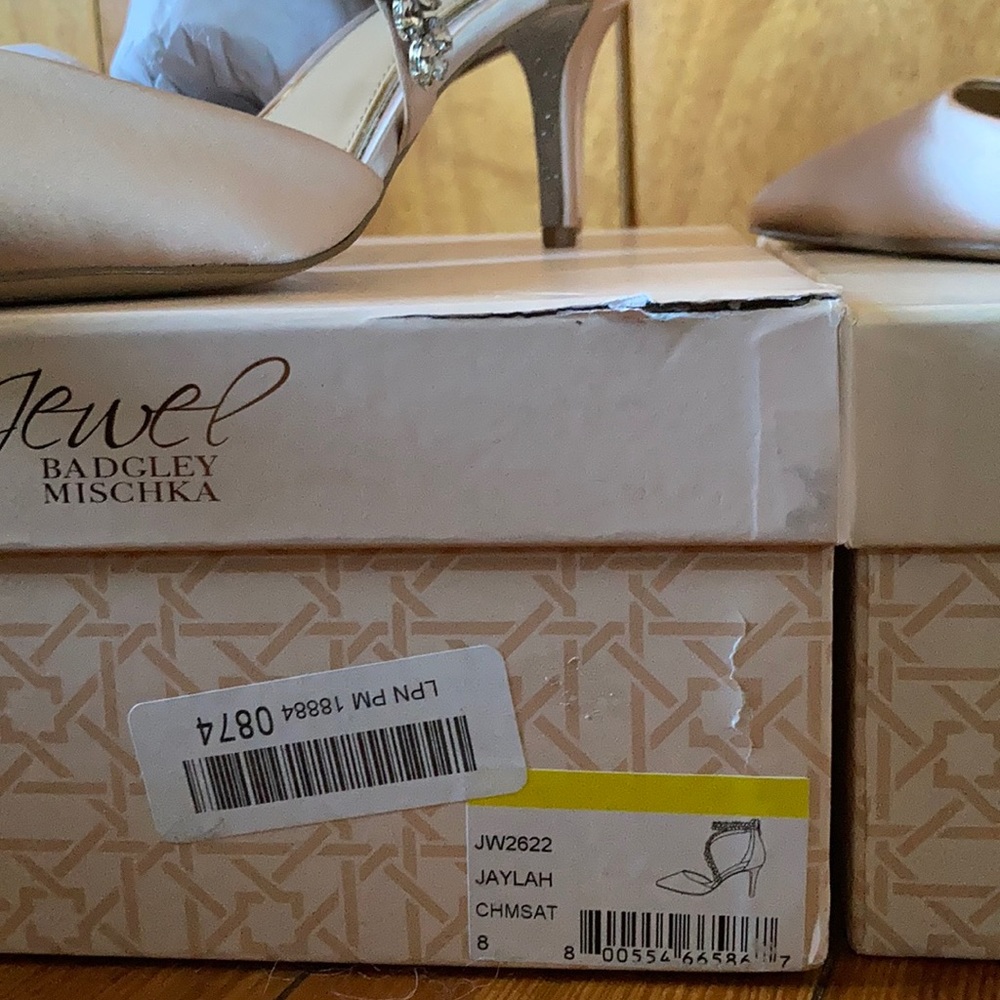 7.5 Jaylah champagne satin heels with rhinestones - Picture 5 of 5